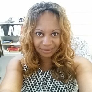 Meet your Posher, Carmela